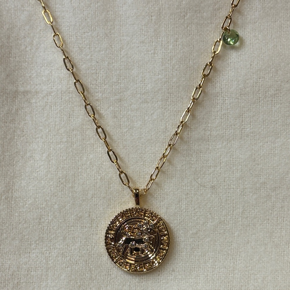 NEW Astrology Leo Lion Peridot Pendant Necklace 18k Yellow Gold Filled